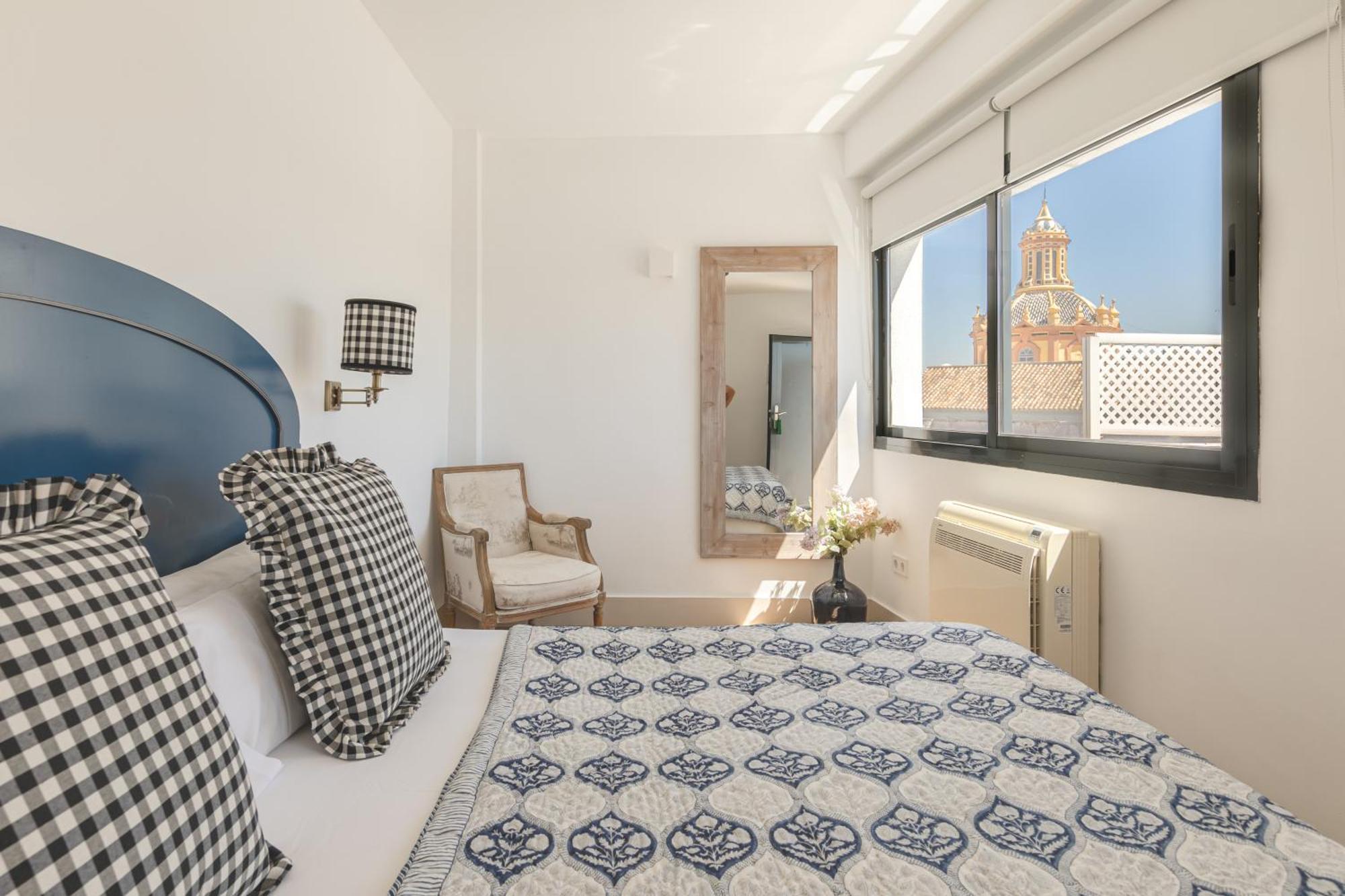 Nuea Cicerone Hotel Sevilla Bagian luar foto