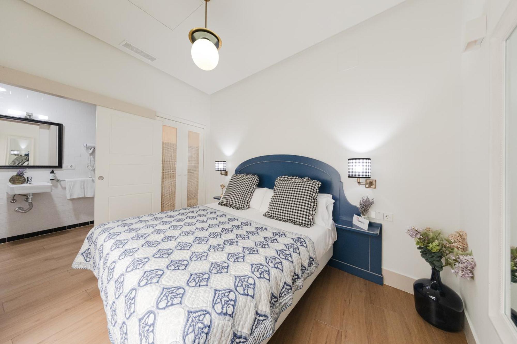 Nuea Cicerone Hotel Sevilla Bagian luar foto
