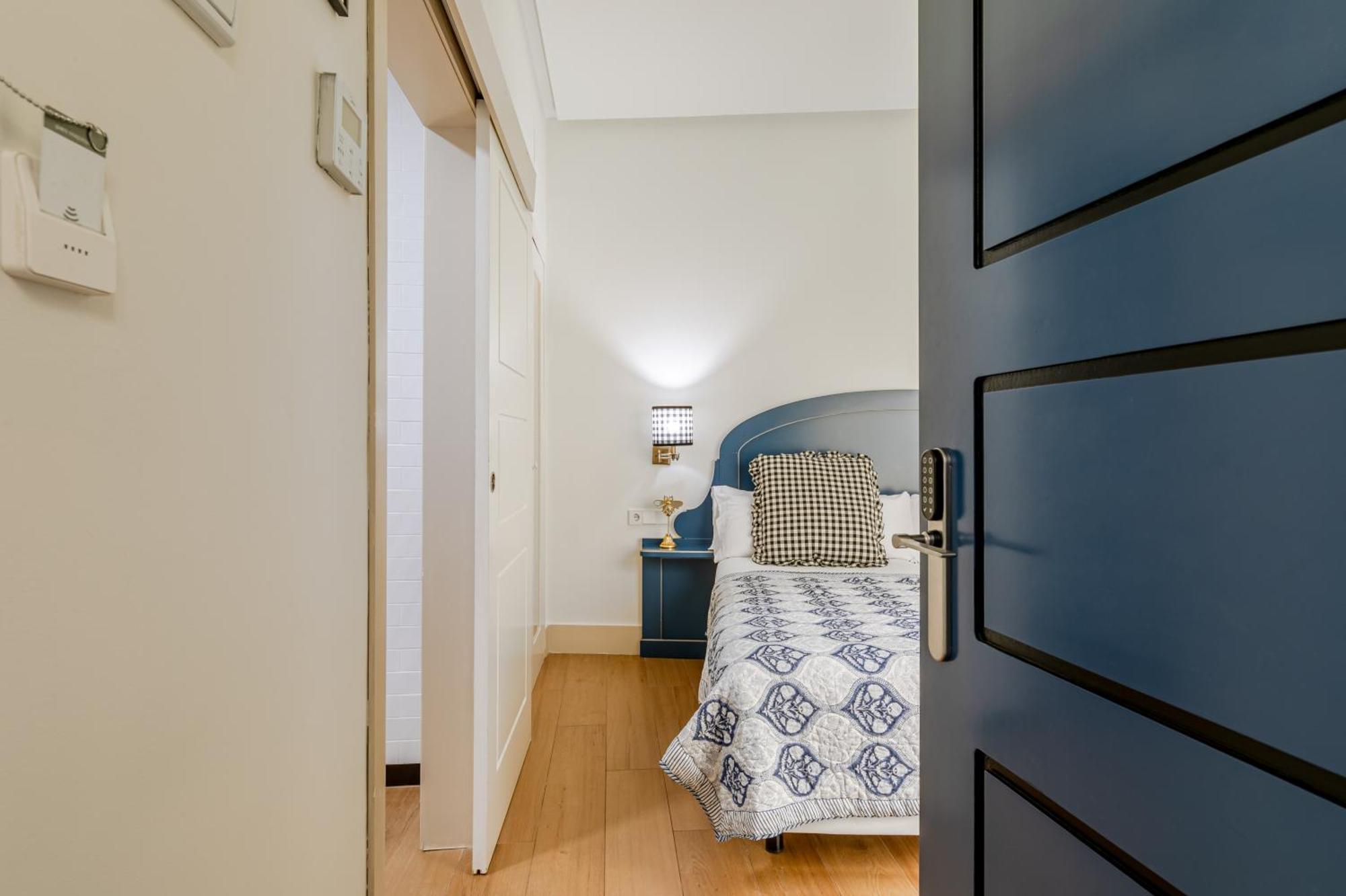 Nuea Cicerone Hotel Sevilla Bagian luar foto