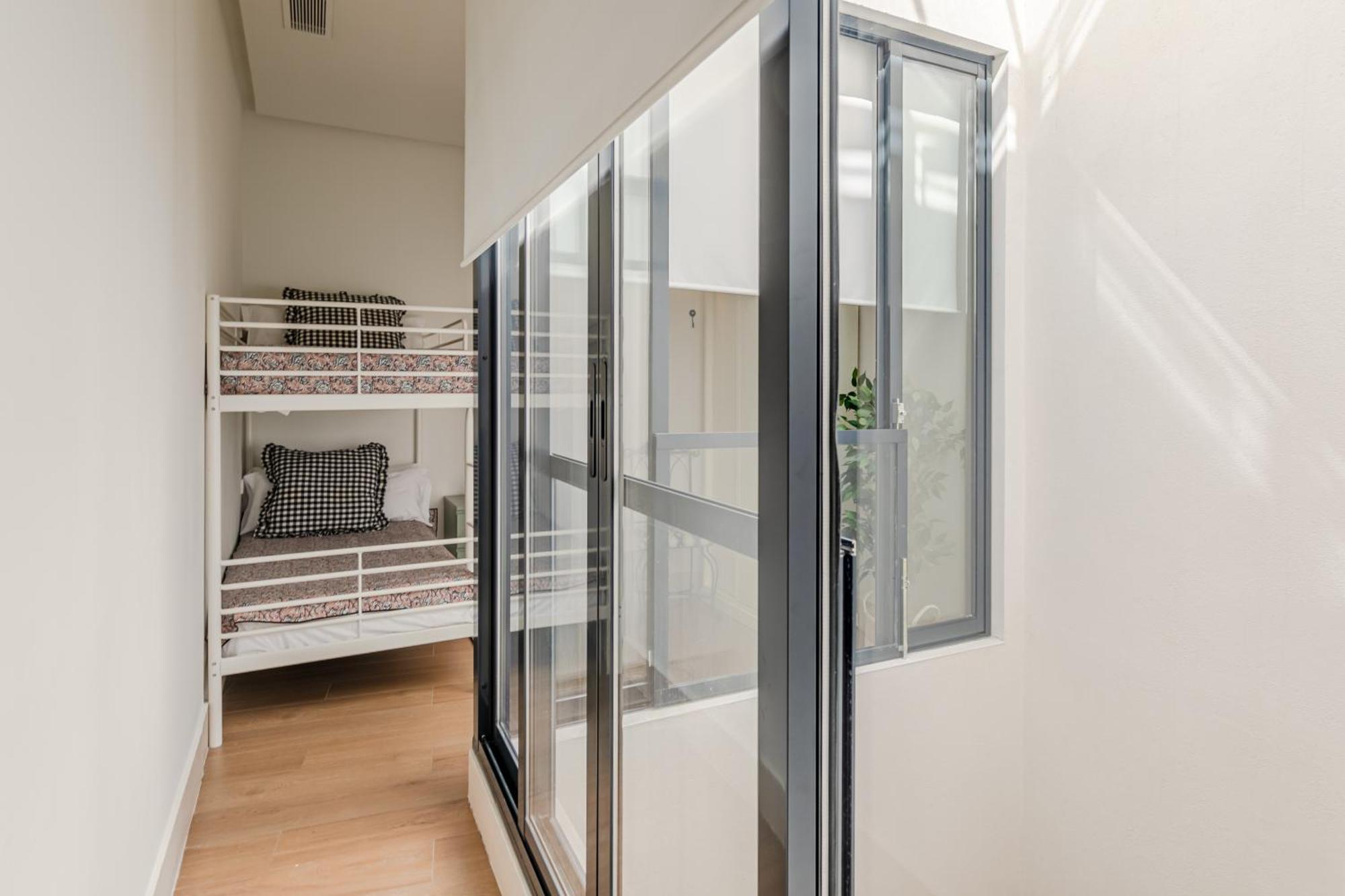 Nuea Cicerone Hotel Sevilla Bagian luar foto