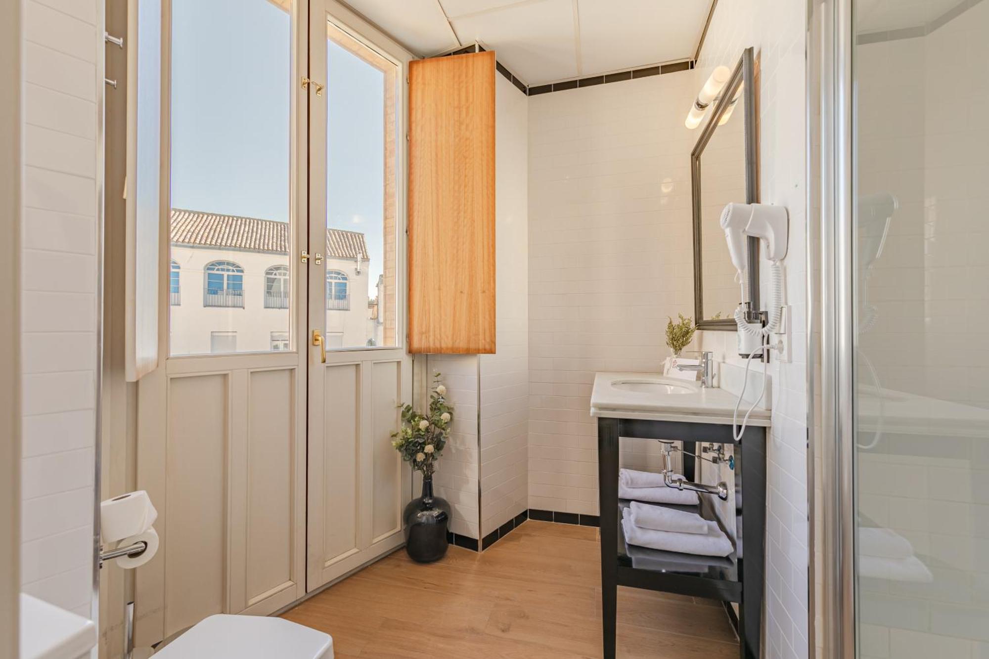 Nuea Cicerone Hotel Sevilla Bagian luar foto