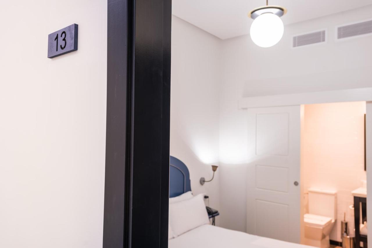 Nuea Cicerone Hotel Sevilla Bagian luar foto