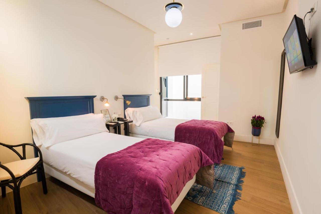 Nuea Cicerone Hotel Sevilla Bagian luar foto
