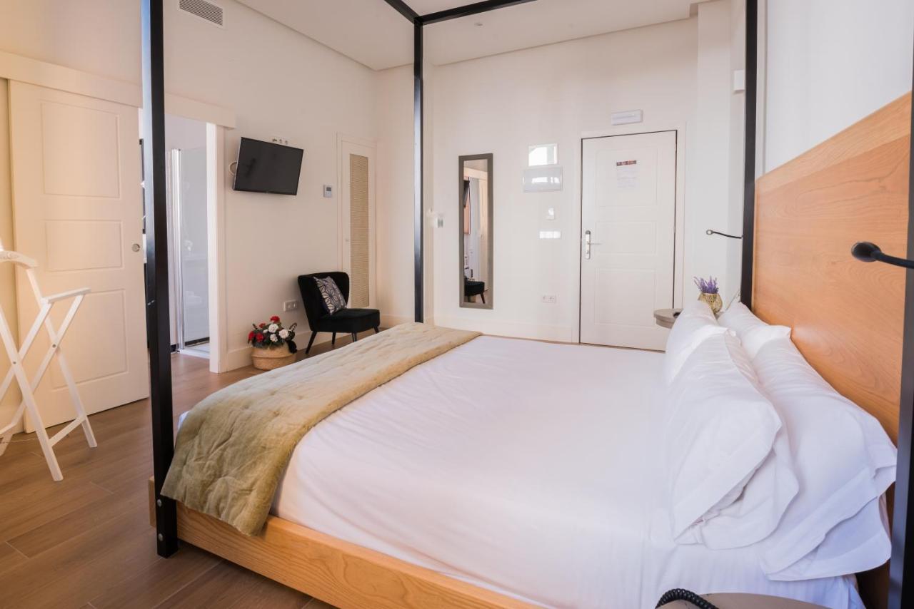 Nuea Cicerone Hotel Sevilla Bagian luar foto
