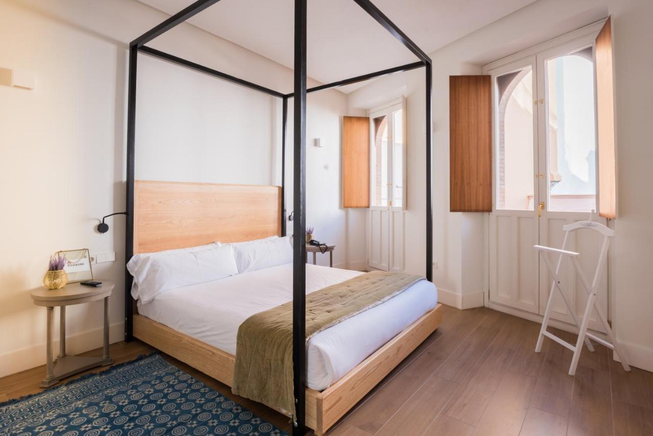 Nuea Cicerone Hotel Sevilla Bagian luar foto