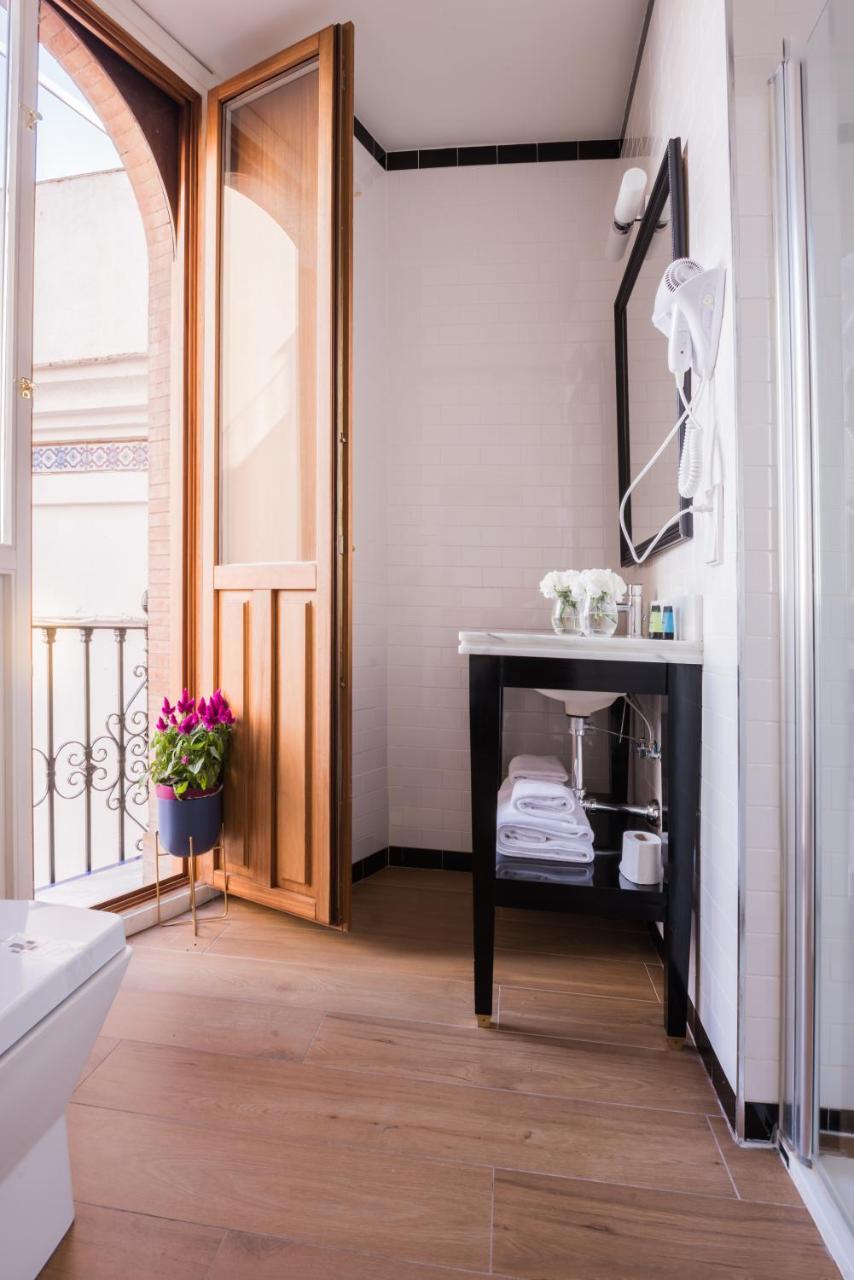 Nuea Cicerone Hotel Sevilla Bagian luar foto