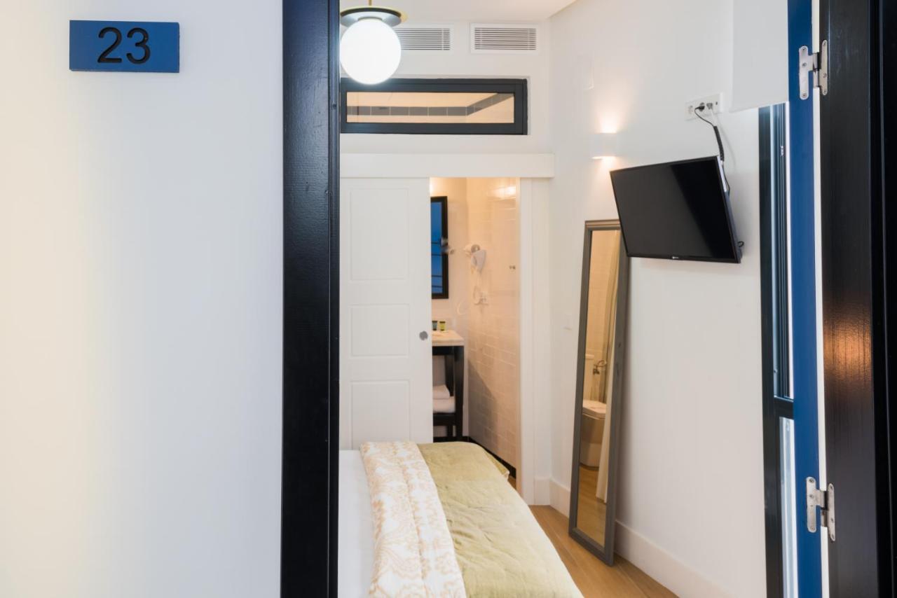 Nuea Cicerone Hotel Sevilla Bagian luar foto